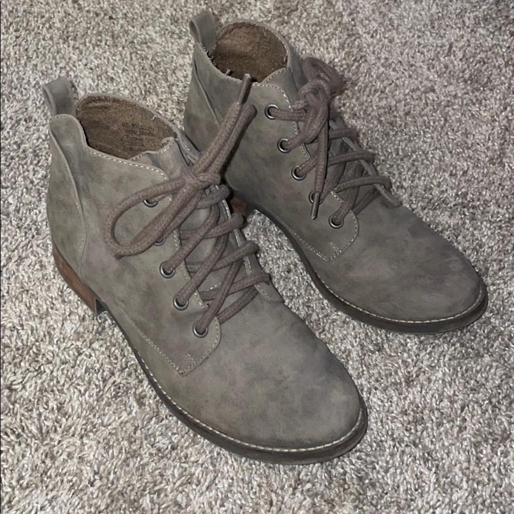 Light brown booties